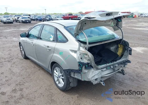 2016 Ford Focus Se z USA, uszkodzony, nr VIN 1FADP3F24GL267650